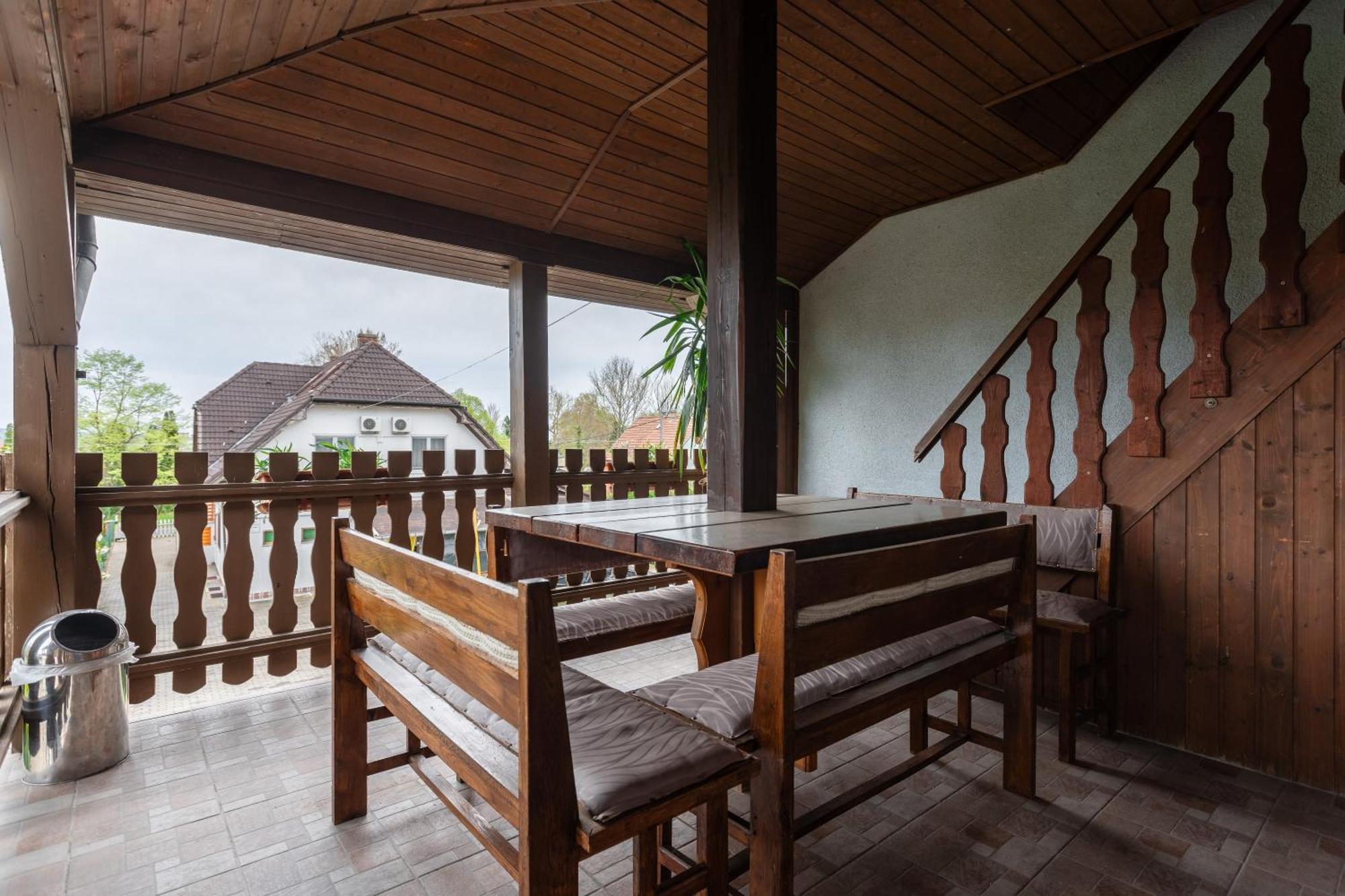 Janika Pension Vonyarcvashegy Exterior photo